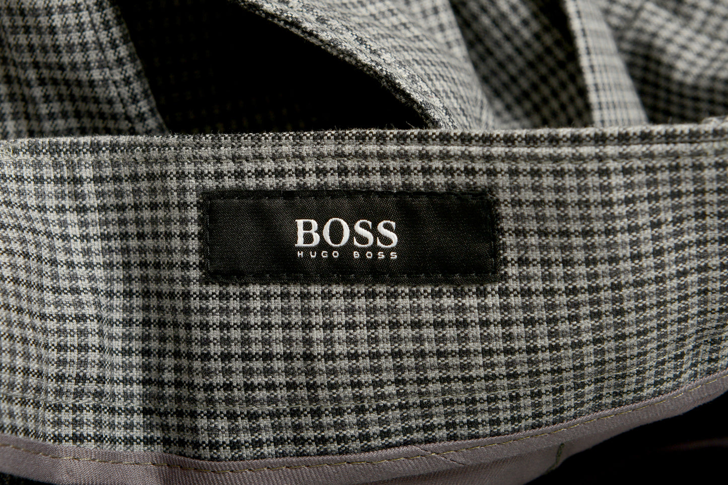 Hugo Boss "Porte" Multi-Color Plaid Pleated Front Pants US 32R IT 48