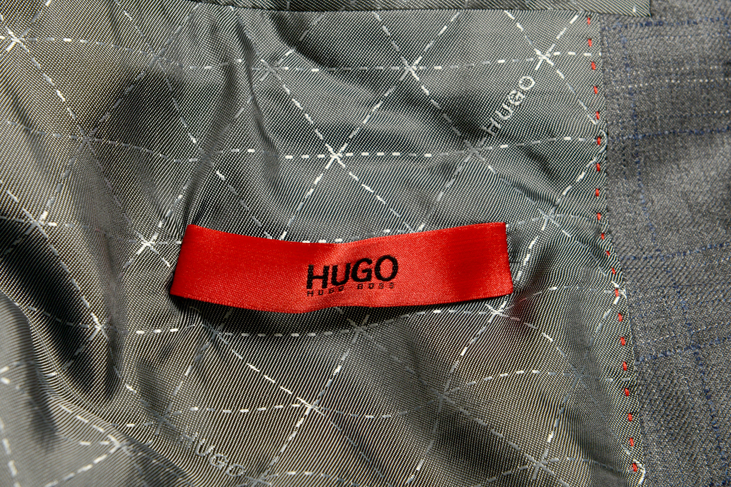 Hugo Boss Men's "C-Jeys1" Gray 100% Wool Plaid Two Button Blazer US 38R IT 48R