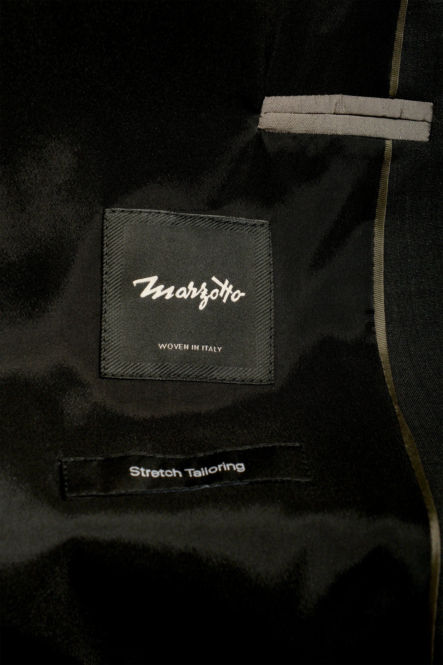 Hugo Boss Men's "Johnstons/Lenon1" Gray 100% Wool Two Button Suit US 42R IT 52R