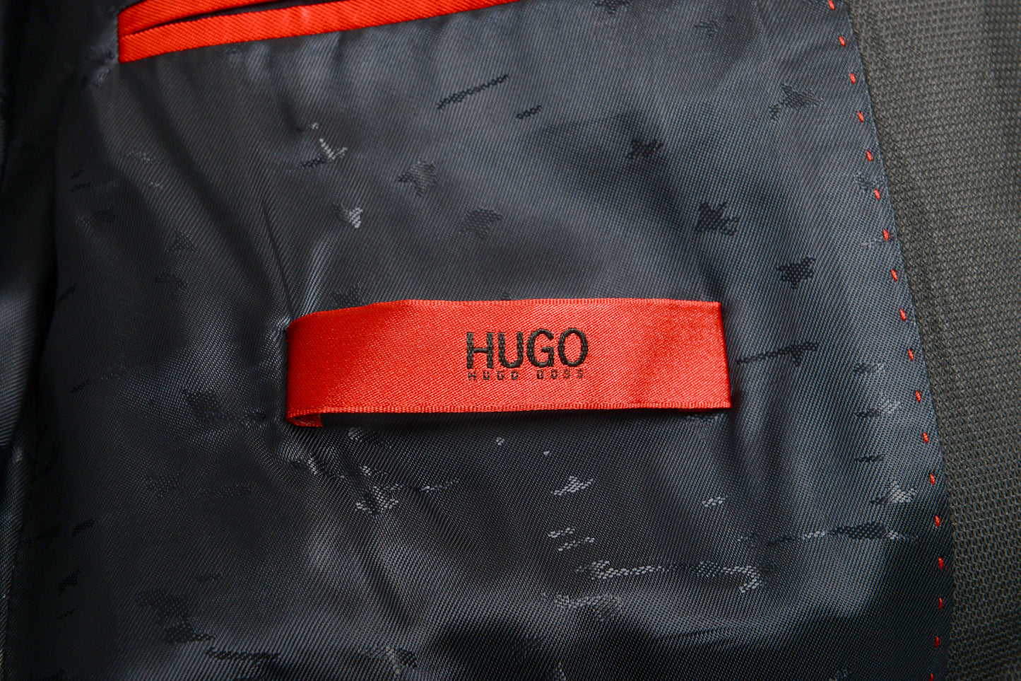 Hugo Boss Men's Arti/Hesten201W1 Extra Slim 100% Wool Tuxedo Suit US 38R IT 48R