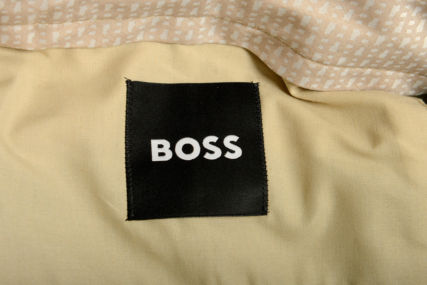 Hugo Boss Men's "C-Perin-DPL-TU-253" 10% Wool Pleated Dress Pants US 32R IT 48