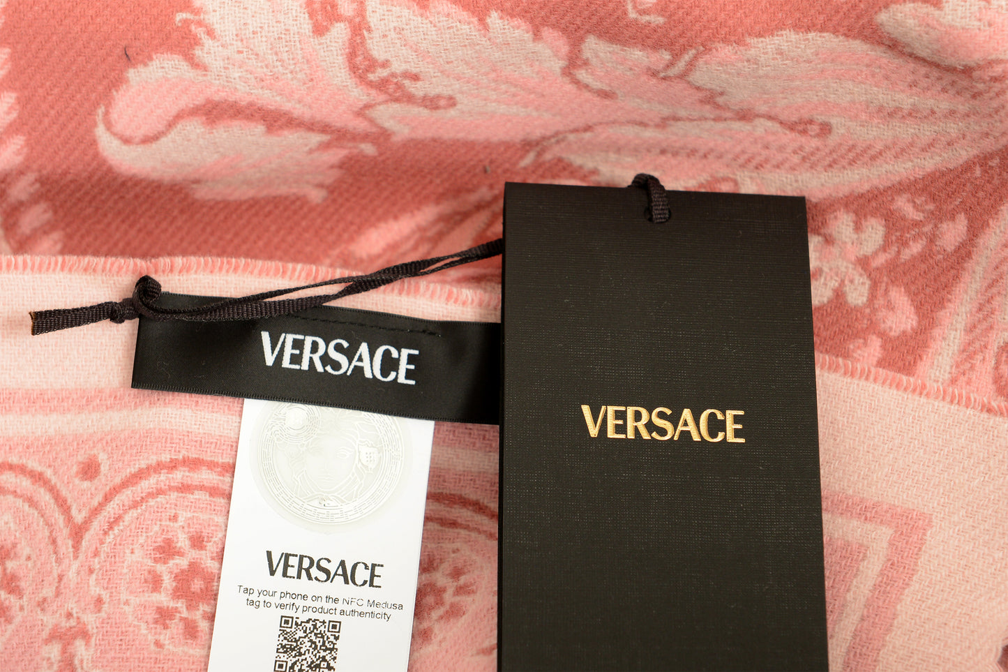 Versace "Crete De Fleur" Pink Rose Wool Cashmere Blanket Throw