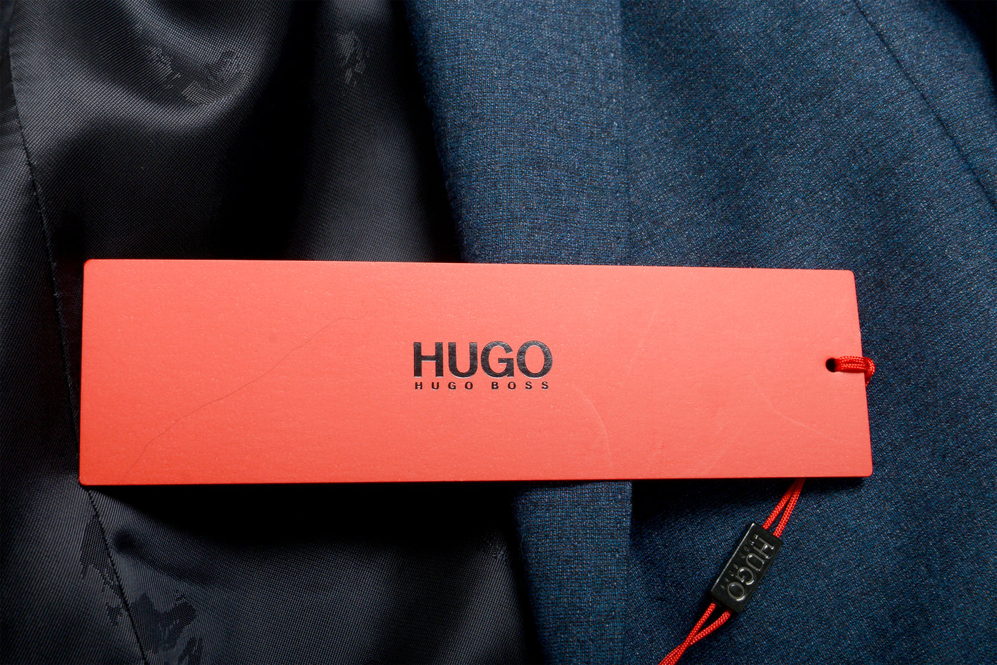 Hugo Boss Men's "August/Higgins182" Extra Slim Fit Two Button Suit US 44R IT 54R