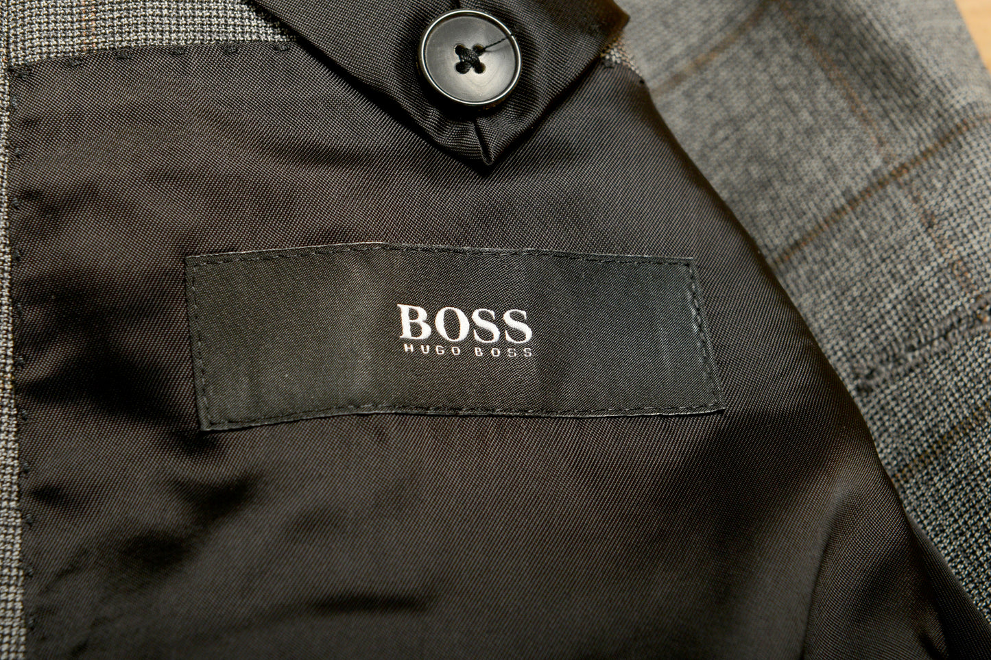 Hugo Boss Men's "Novan5/Ben2" Slim Fit Gray Plaid 100% Wool Suit US 36R IT 46R