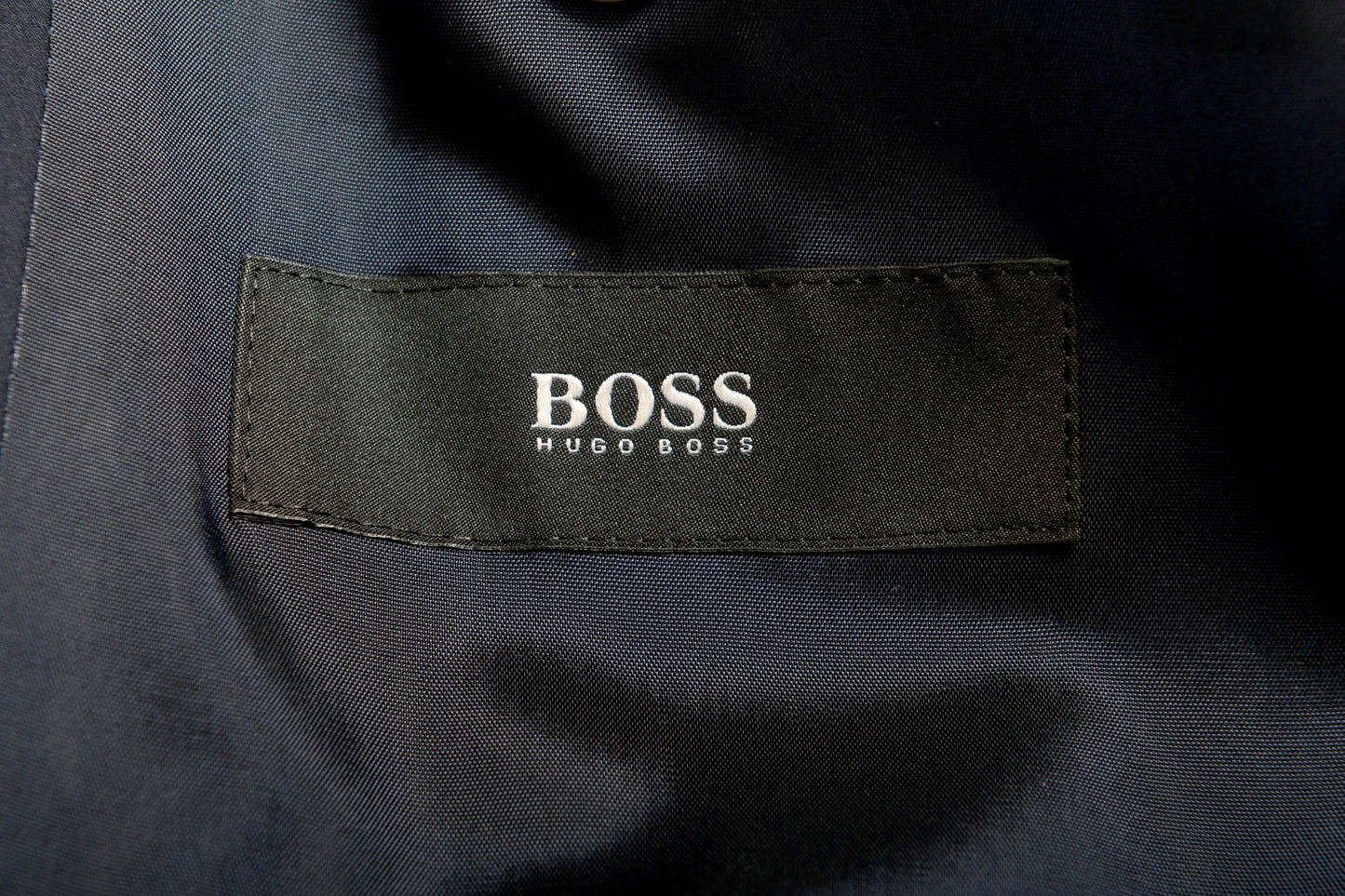 Hugo Boss Men's "Ryan4/Win2" Navy Blue Two Button Suit US 44R IT 54R