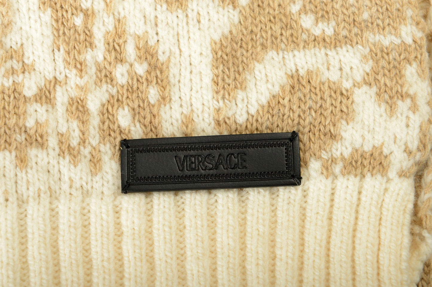 Versace Women's Beige Barocco Print Heavy Knitted 100% Wool Scarf One Size